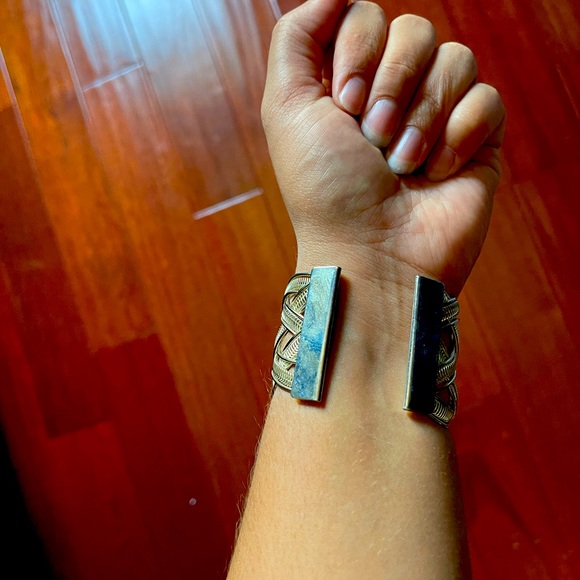 Silver intertwined bracelet - Picture 3 of 3